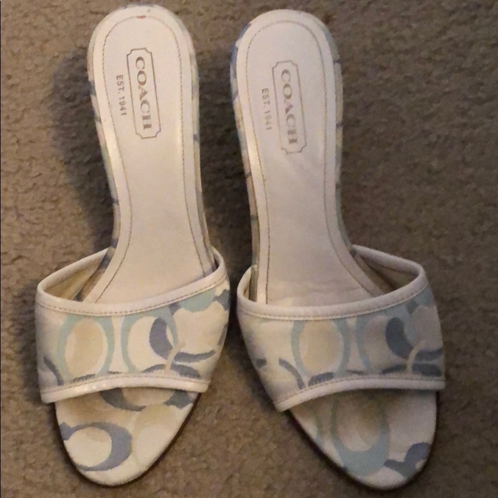 Coach Signature Sandals Size 71/2-B